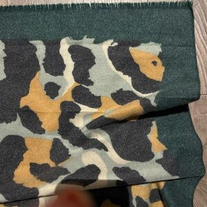 Monsoon Elyse scarf/wrap Animal print cream camel black green 20%wool 80%viscose